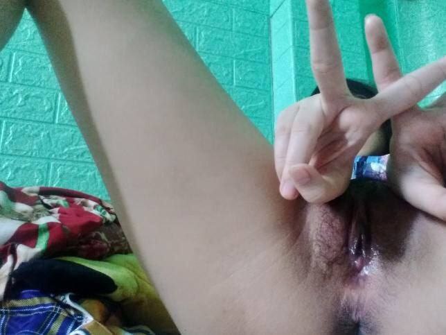 "Ze Ze Feng Shang" Một bà già giải tỏa cơn nóng bằng cách quan hệ tình dục với bạn bè để thỏa mãn bản thân?